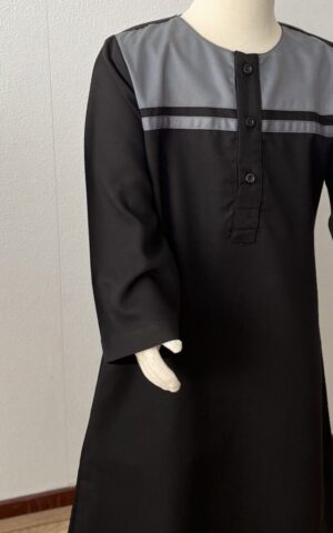 Thawb Aḥmad – Black