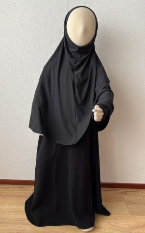 Amīnah Medium – Deep Black